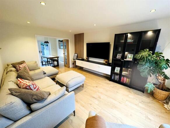 Lounge.1.jpg