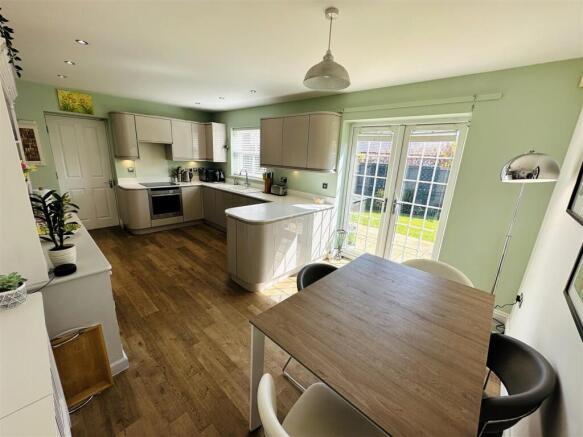 Kitchen Diner