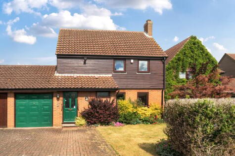 Elm Farm Close, Clifton, Shefford, SG17
