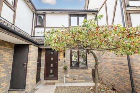 Astral Close, Lower Stondon, Henlow, SG16