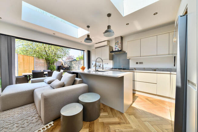 Kitchen/Dining Room