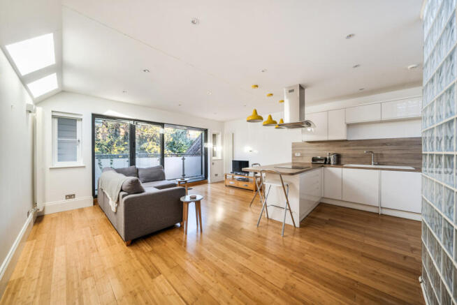 Sitting Room/Kitchen