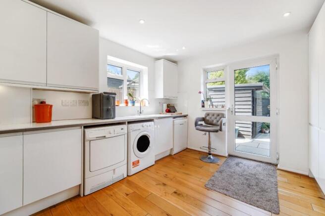 YEWLANDS CLOSE (4).jpg