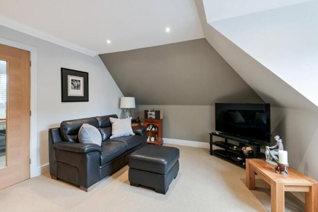 HIGHDOWN CLOSE,10 (14).jpg