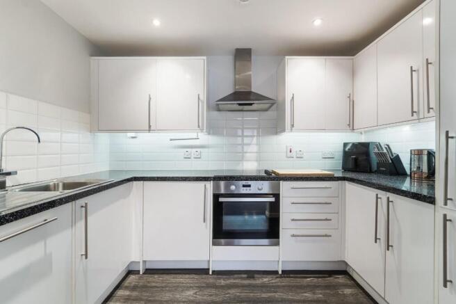 BISHOPS HOUSE, FLAT (6).jpg