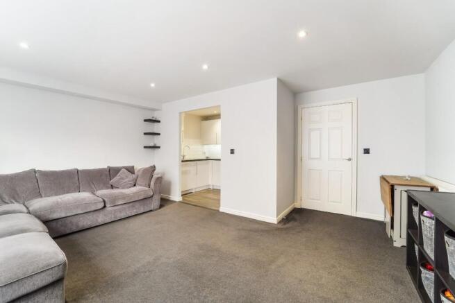 BISHOPS HOUSE, FLAT (7).jpg