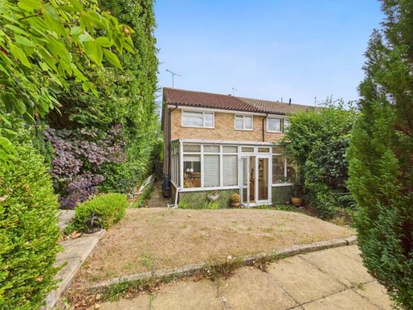 CAM01354G0-PR0566-STILL005