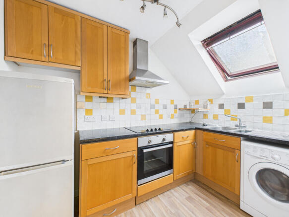 CAM01984G0-PR0533-STILL004