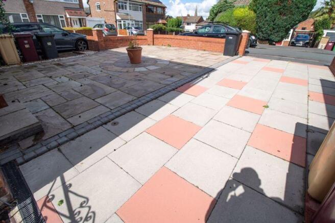 Front Garden/Driveway