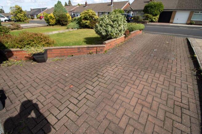 Front Garden/Driveway