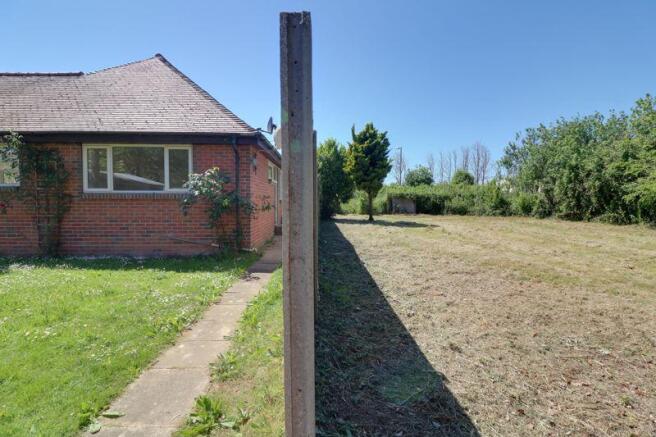 Bungalow/Plot