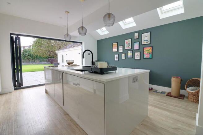 Kitchen/Breakfast Room