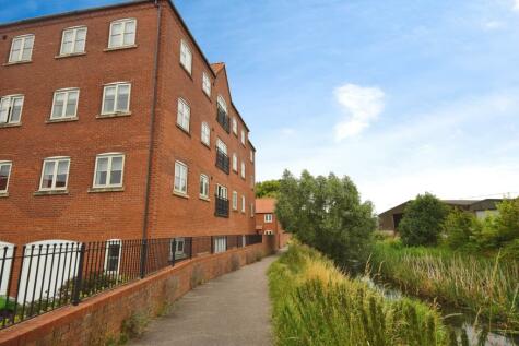 Louth - 2 bedroom flat for sale
