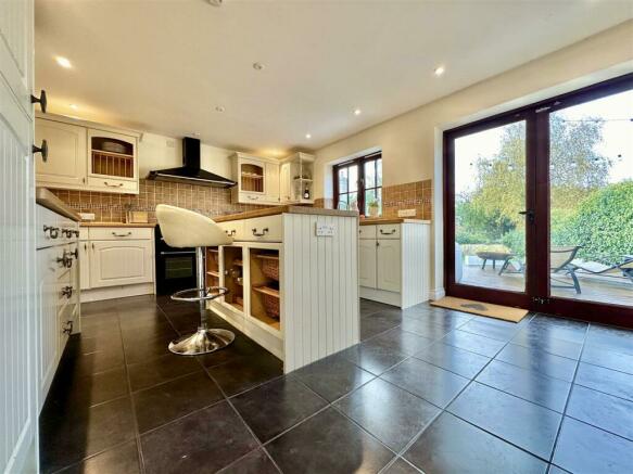 Kitchen/Breakfast Room