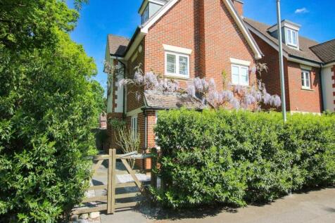 Keephatch Road, Wokingham, RG40