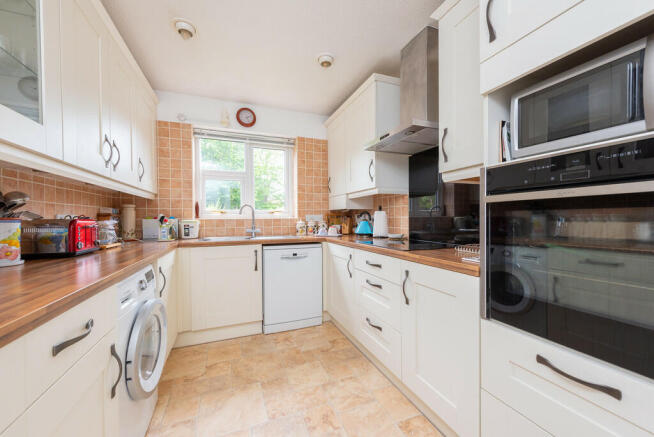 19 Lower Moor8