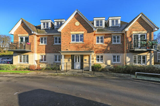 11 Meadow House (...