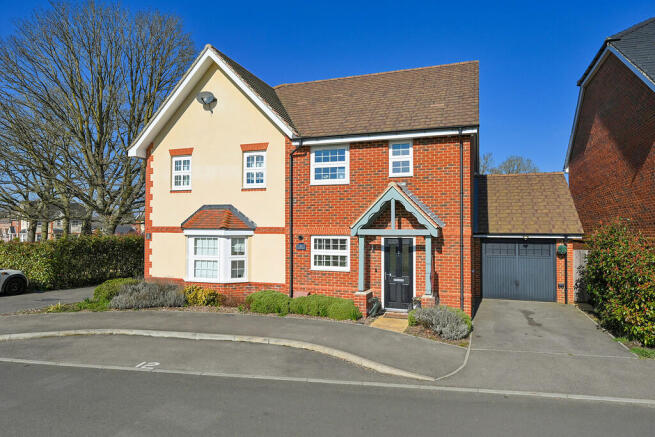 2 Gale Close (2)