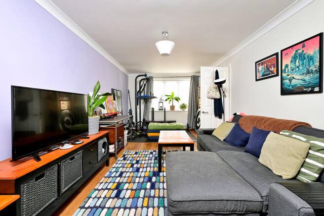 27 Thornfield Gre...