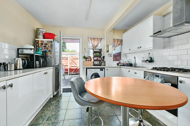 24 Hearsey Garden...