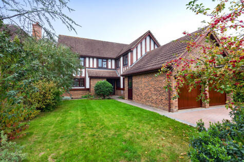 Raeburn Way, College Town, Sandhurst