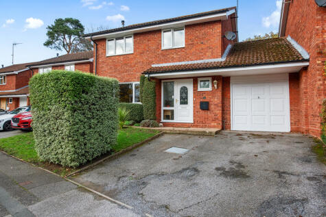 Squirrel Close, Sandhurst