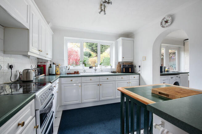 7 Squirrell Close...