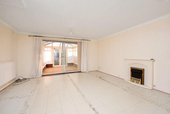 39 Dovedale Close...