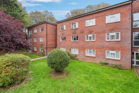 Mead Place, Rickmansworth, WD3