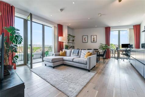 Balham High Road, SW17