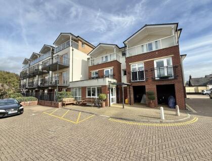 Cowick Street, St.Thomas, EX4