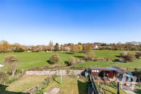 Longfields, Ongar, Essex, CM5