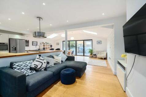 Oxen Avenue, Shoreham, West Sussex, BN43