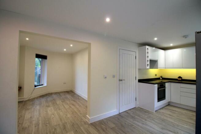 Kitchen/ Dining Room