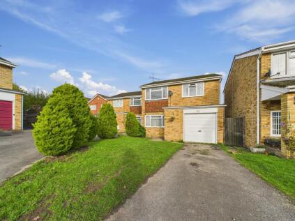 Newbery Close, Tilehurst, Reading, RG31