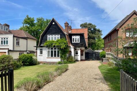 Sycamore Road, FARNBOROUGH, GU14