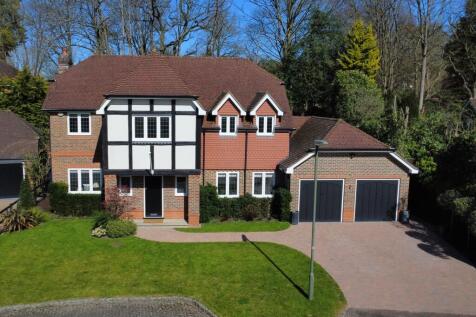 Chaucer Grove, CAMBERLEY, GU15