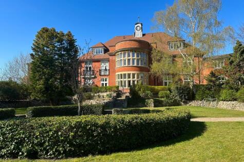 Swallowtail Grove, FRIMLEY, GU16