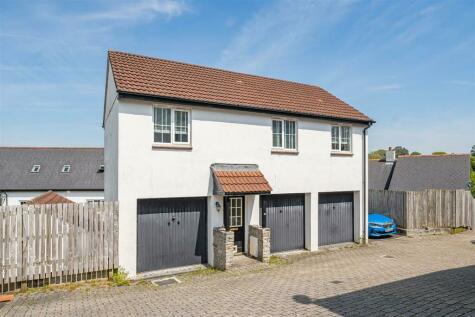 Axminster - 2 bedroom coach house for sale
