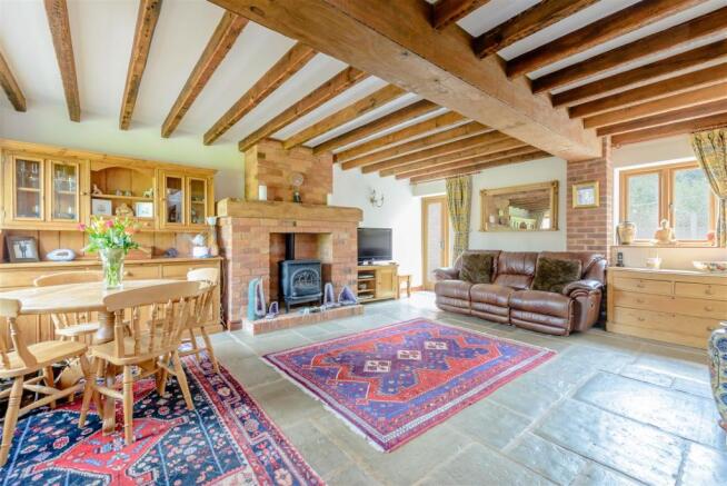 3 Bedroom Barn Conversion For Sale In Park Farm Barns Oddingley