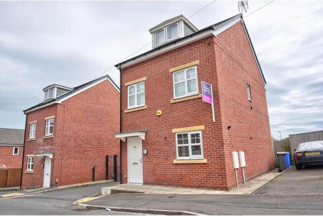 3 Bedroom Detached House For Sale In Fegg Hayes Road Stoke On Trent