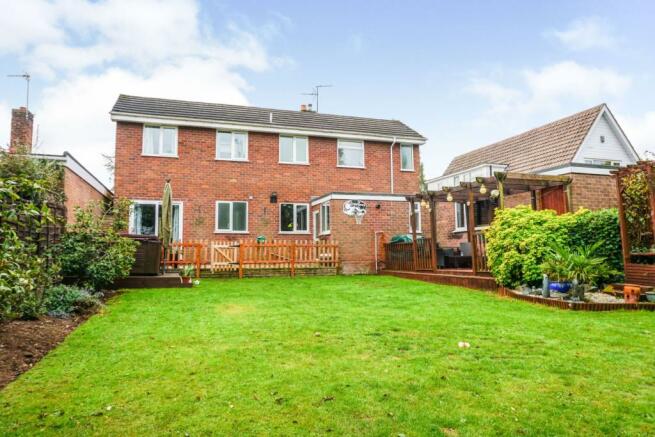 3 bedroom detached house for sale in Cranmere Avenue, Wolverhampton, WV6