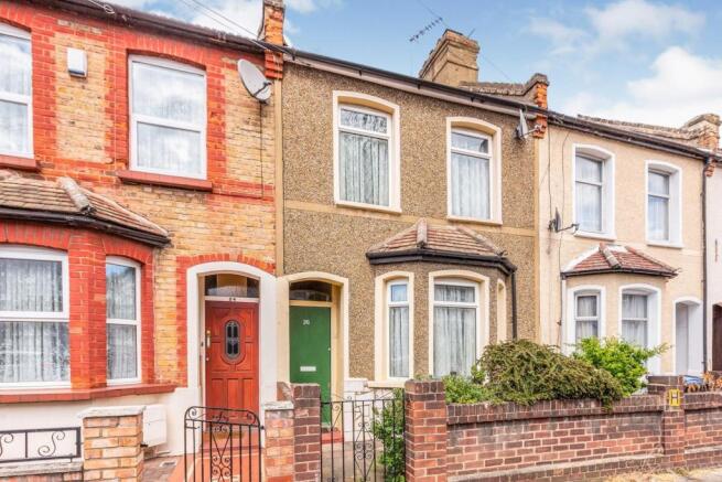 3 Bedroom Terraced House For Sale In Cornwallis Avenue Edmonton N9 N9