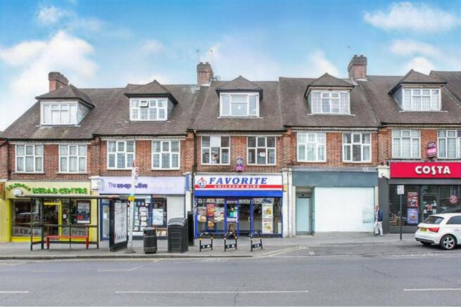 3 bedroom flat for sale in Addington Road, South Croydon, CR2