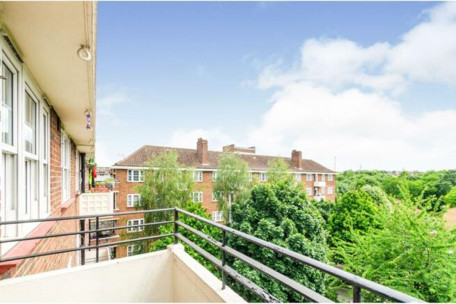 2 bedroom apartment for sale in Usk Road, Battersea, SW11, SW11