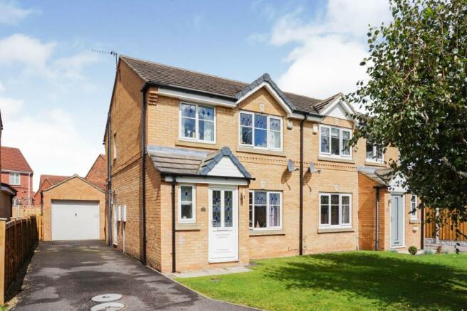 3 bedroom semi-detached house for sale in Stratus Close, Ackworth ...