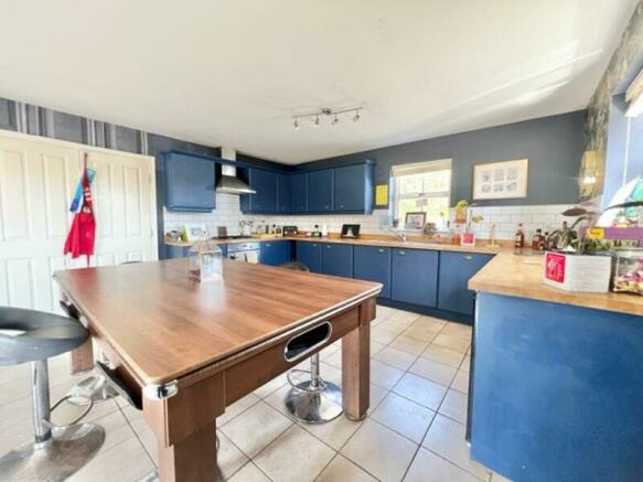 Kitchen dining area