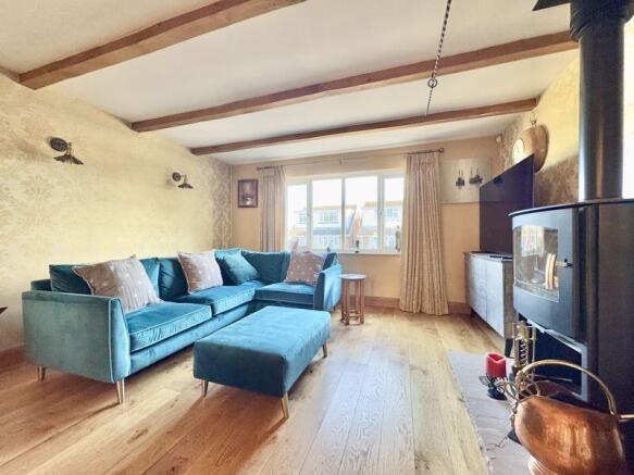 Lounge 3