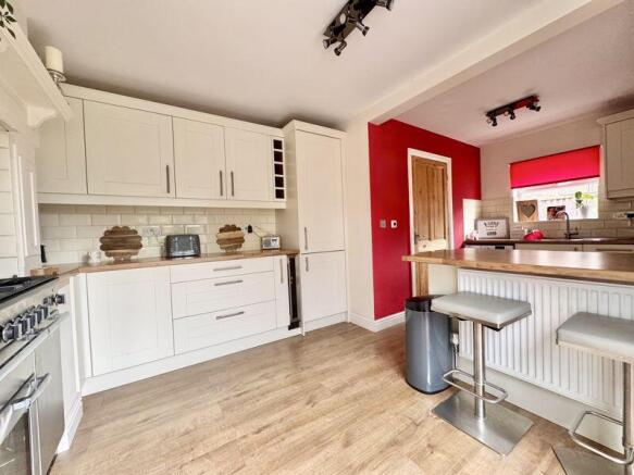 Kitchen dining
