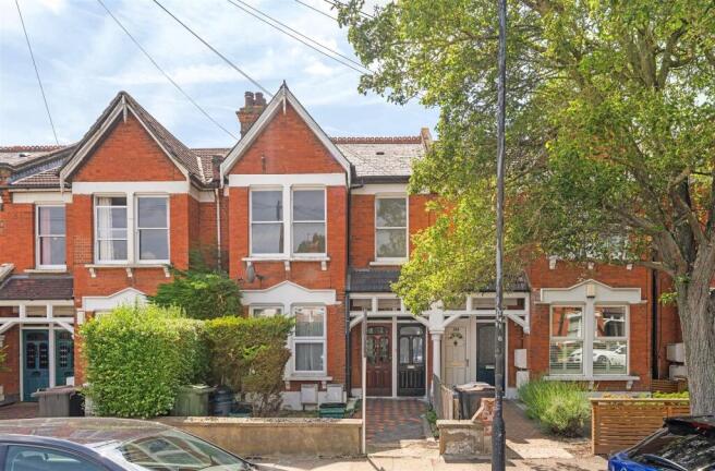 37 Tremaine Road-1.JPG